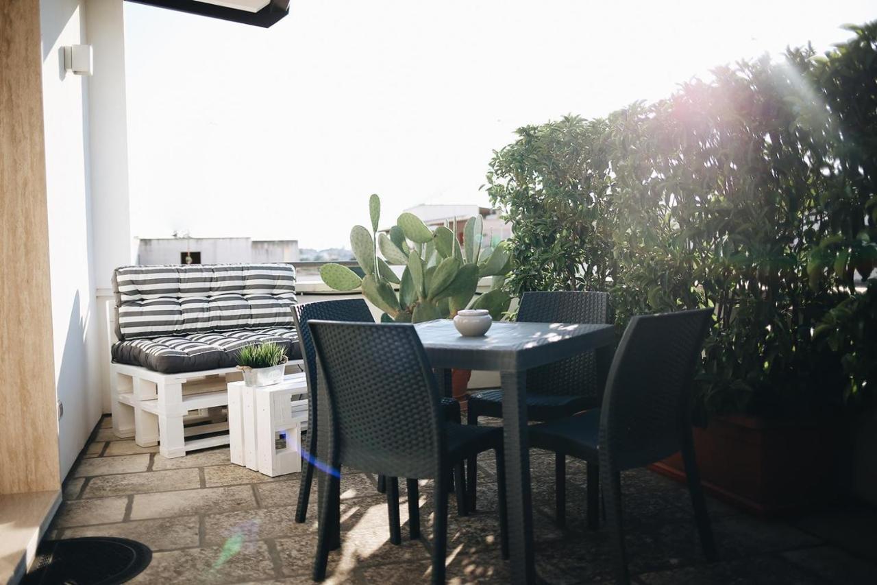 Le Home Rooms Лечче Экстерьер фото